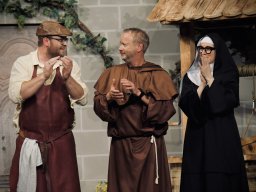 Im Kloster ist der Teufel los